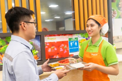 ĐỐI VỚI KHÁCH HÀNG